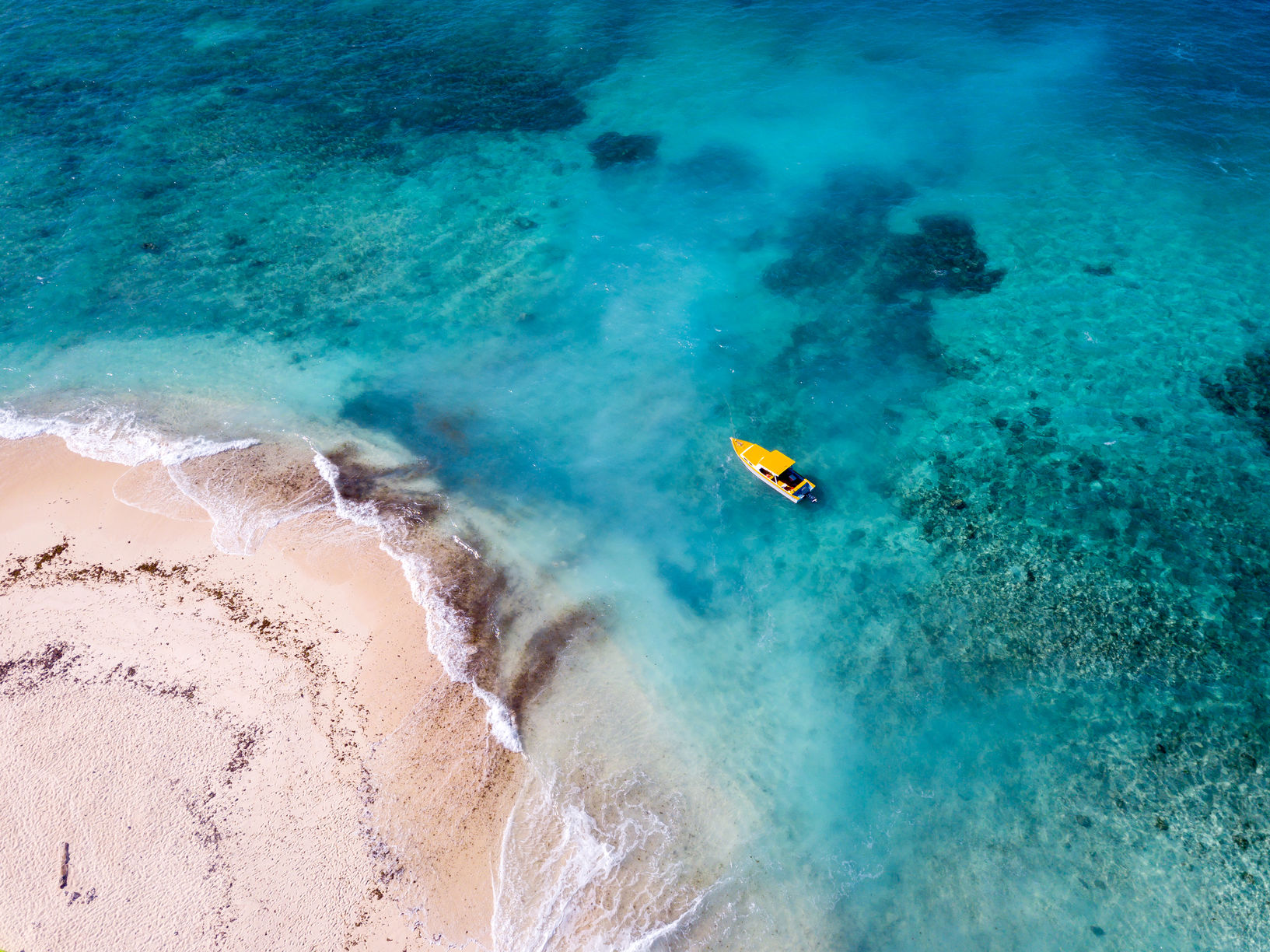 Sand bank in Mamanucas Island, Fiji