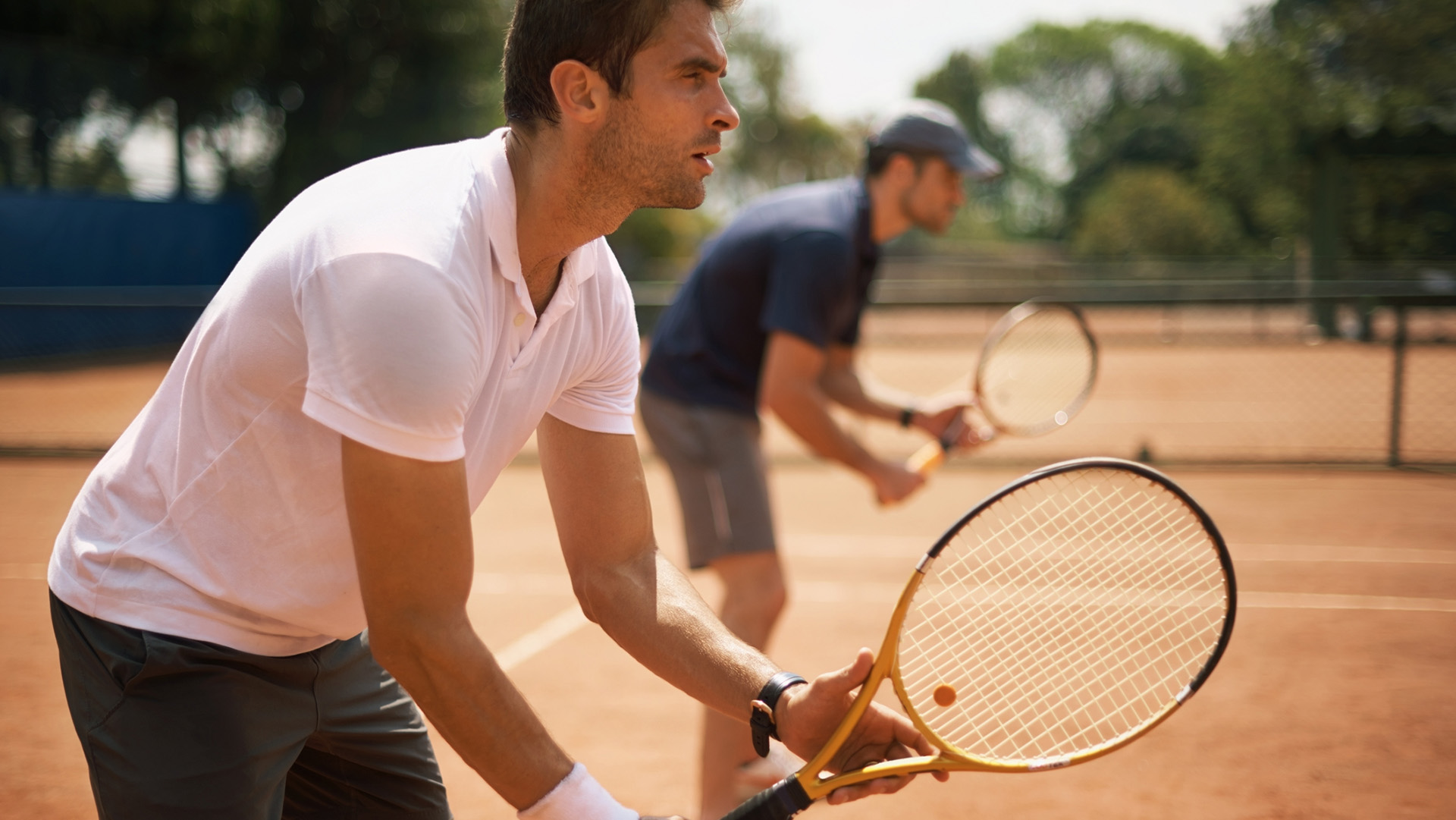 Two male tennis players on the courthttp://195.154.178.81/DATA/i_collage/pi/shoots/783350.jpg