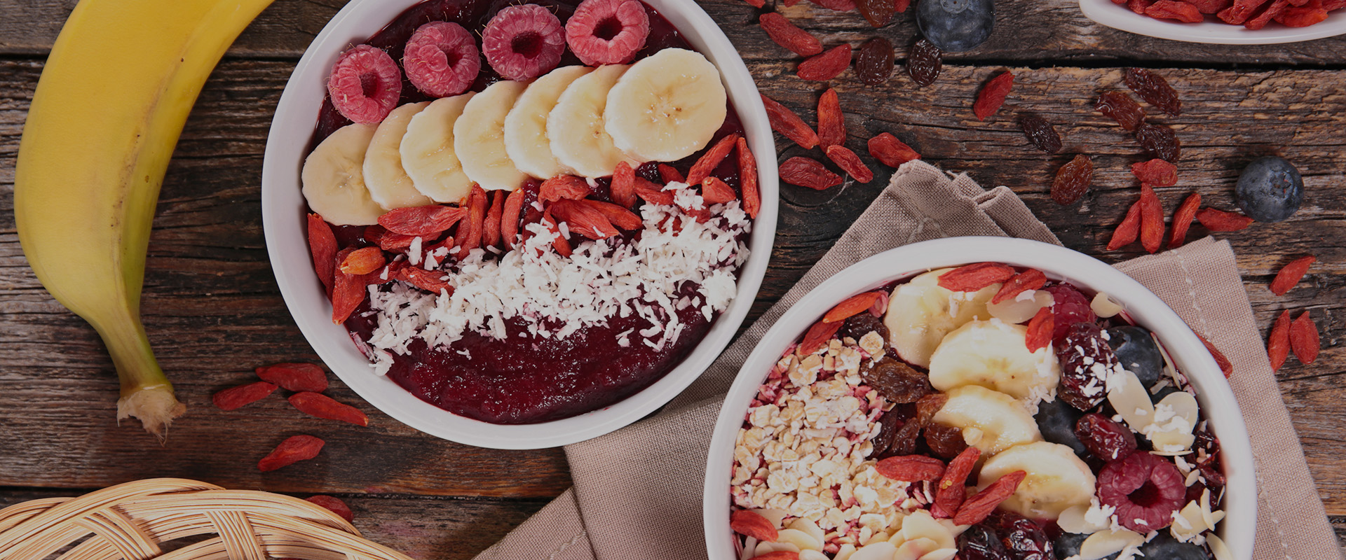 healthy breakfast, smoothie in bowl