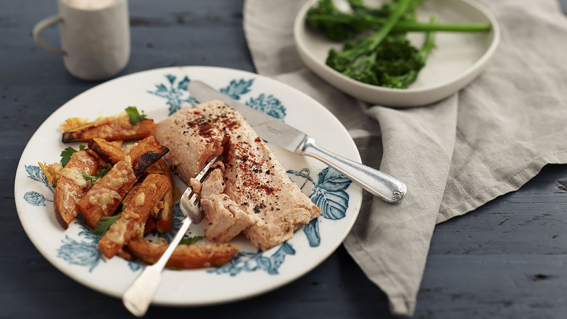 Yoghurt Baked Salmon with sweet potato chips