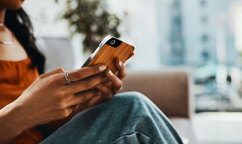 woman making phone call on mobile
