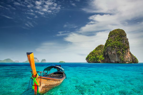 Canoe tropical
