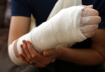 Injured arm with income protection